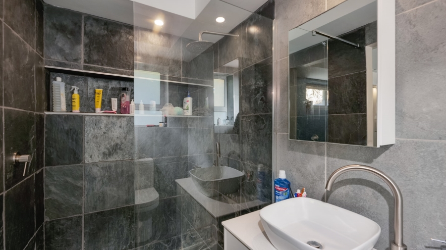 5 Bedroom Property for Sale in Agulhas Western Cape